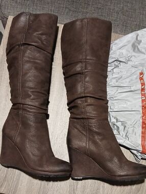 🤎 Prada Brown Leather Slouch Boots – Size 39 🤎